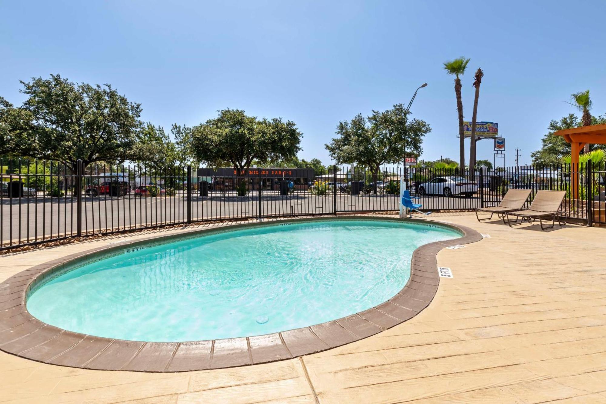 Best Western Plus Downtown North San Antonio Exterior foto
